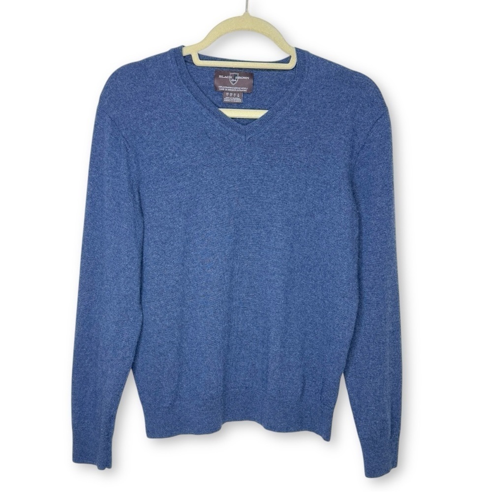 Vintage Black Brown 1826 Extra Fine Merino Wool
Men's Blue V-Neck Cozy Sweater